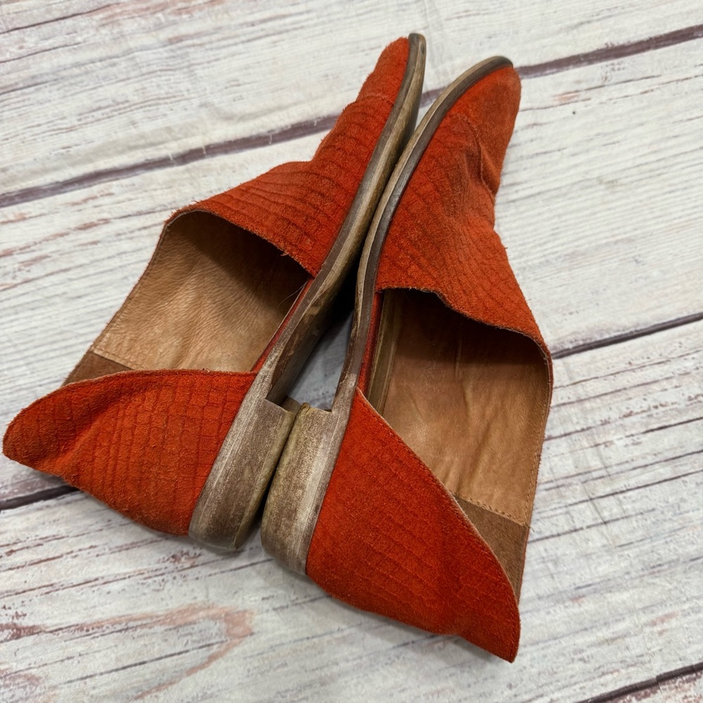Free People Royale Flat Embossed Croc Suede Leather Red Orange Size 39 = US 9 - Picture 5 of 8